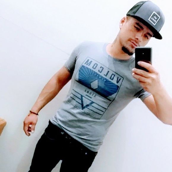 Meet your Posher, Adalidd - Picture 1 of 1